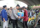 Ramadhan-Berkah-Polres-Kediri-Bersama-PWI-Berbagi-Ratusan-Paket-Sembako