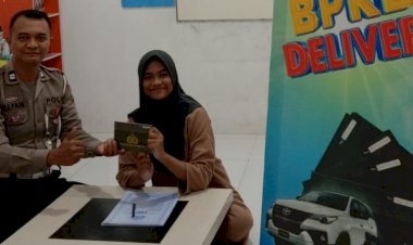 Polantas-Menyapa,-Polres-Bondowoso-Beri-Layanan-BPKB-Delivery