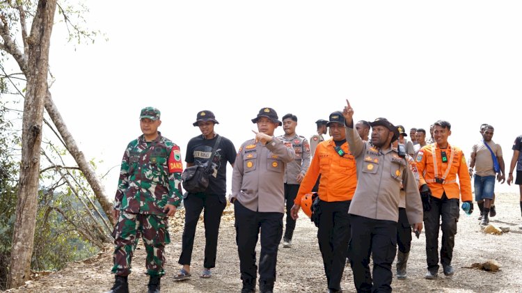 Hari Ke-5 Penanganan Banjir Bandang, Karo Ops Polda Papua Barat Tinjau Lokasi Bencana di Pegunungan Arfak