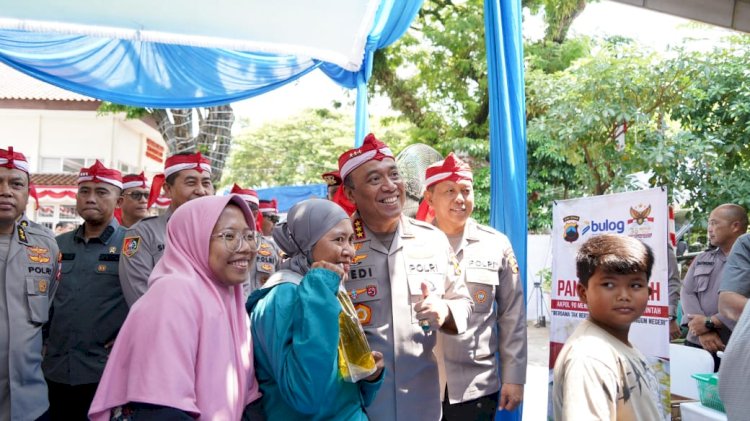 Wakapolri Beri Perhatian Khusus Kepada Biarawati dan Lansia Saat Bakti Sosial di Polsek Genuk